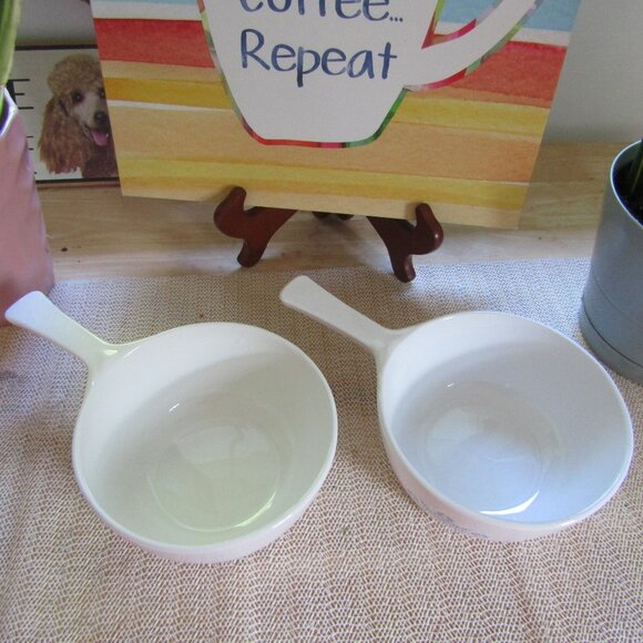 Set of 2 - Corning Ware Blue Cornflower Handled Sauce Pans P- 82- B, 1-1/2 Pint - Picture 3 of 6